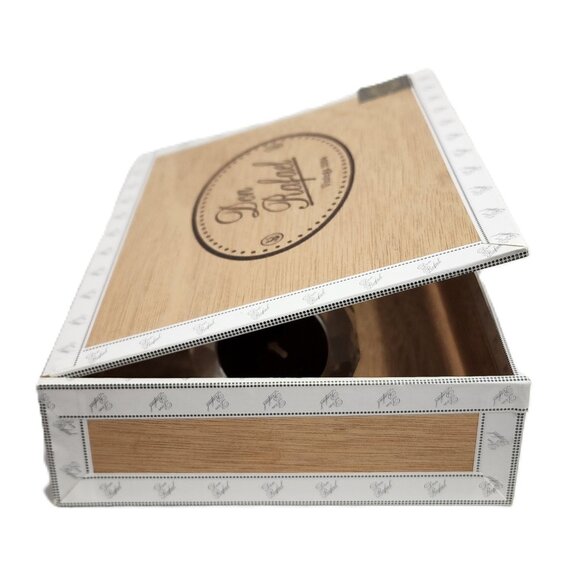 RARE Collectible Don Rafael Vintage 2004 Maduro 20 Toro Wood Cigar Box - Picture 5 of 6